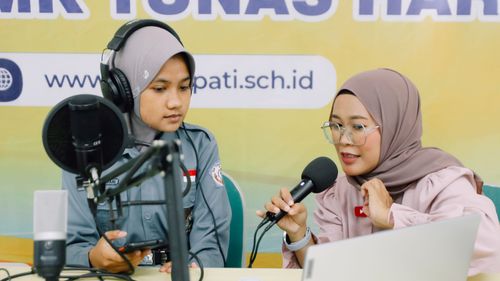 Peningkatan Bakat Siswa di Bidang Voice Over #1